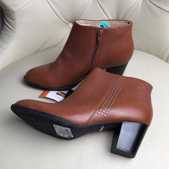 Vionic Shoes - Vionic Brown Leather Ankle Boots